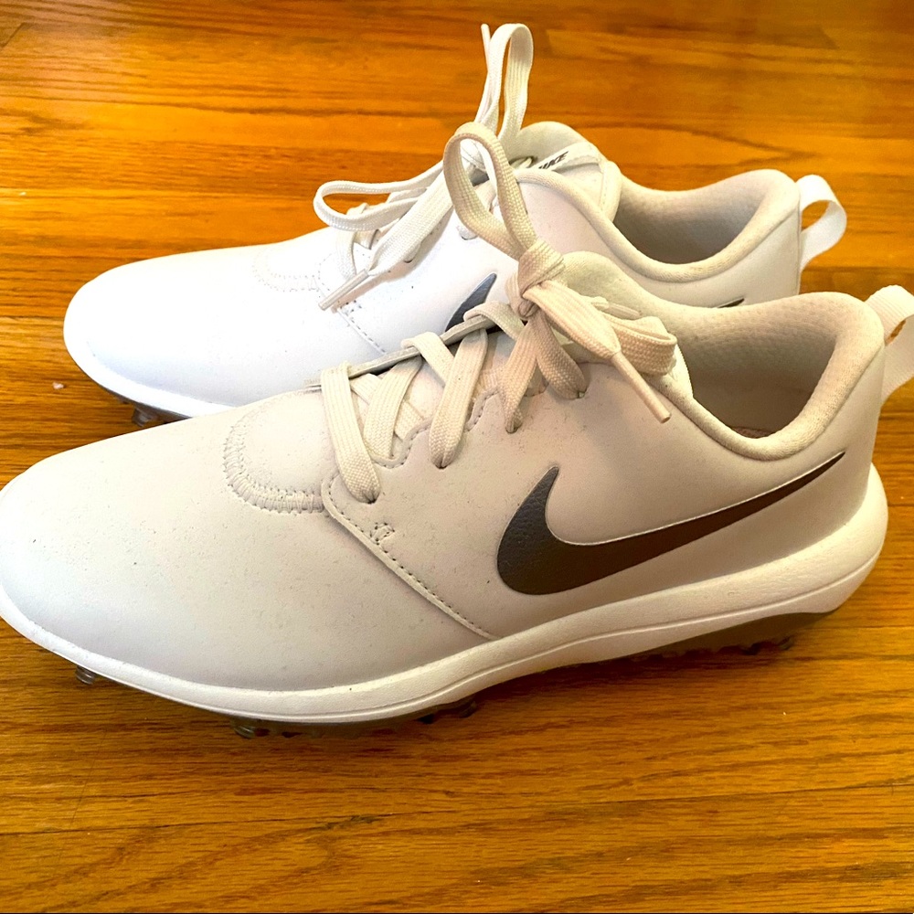Nike Roshe Women’s Golf Cleats